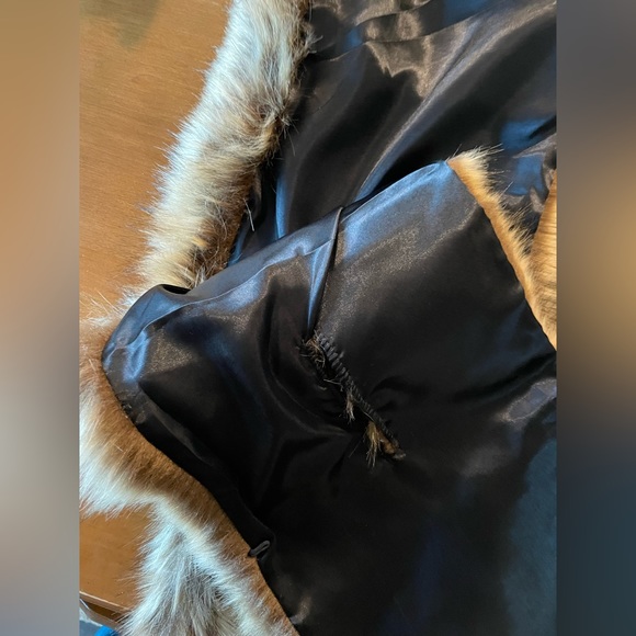 Brown faux fur shawl - Picture 4 of 4